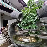La Derra Hotel